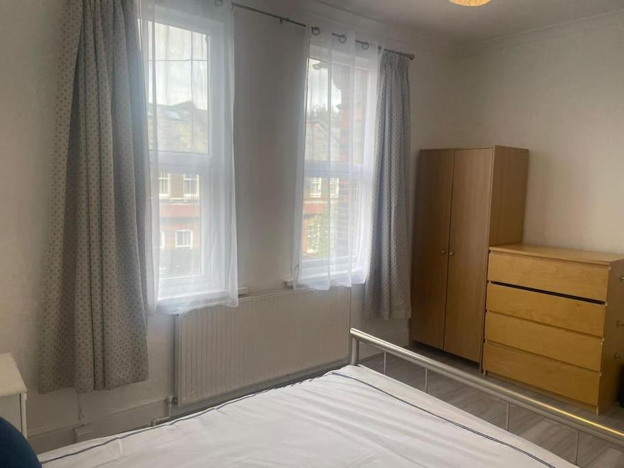 4 Bedroom House In Turnpike Lane/Wood Green London Luaran gambar